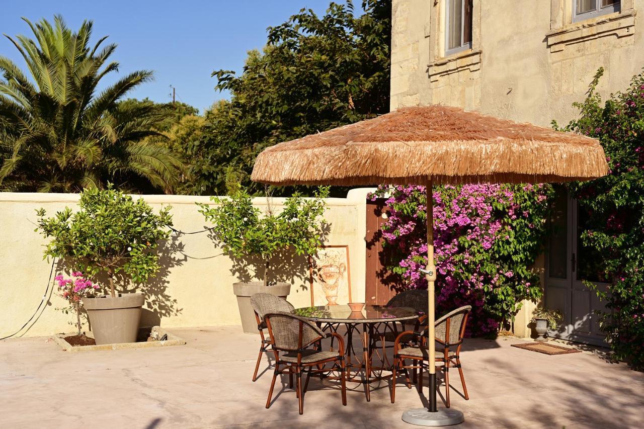 Maison Tara Verte Au Mas Montredon Арл Екстериор снимка