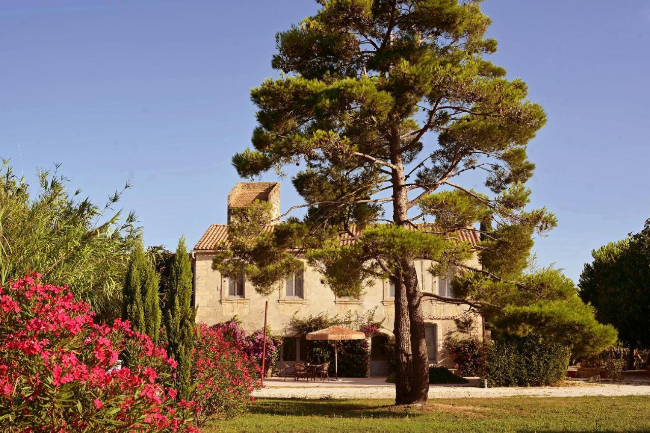Maison Tara Verte Au Mas Montredon Арл Екстериор снимка